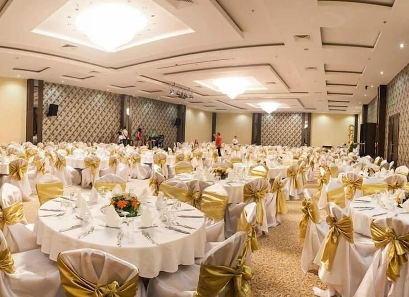 Banquet hall Photo
