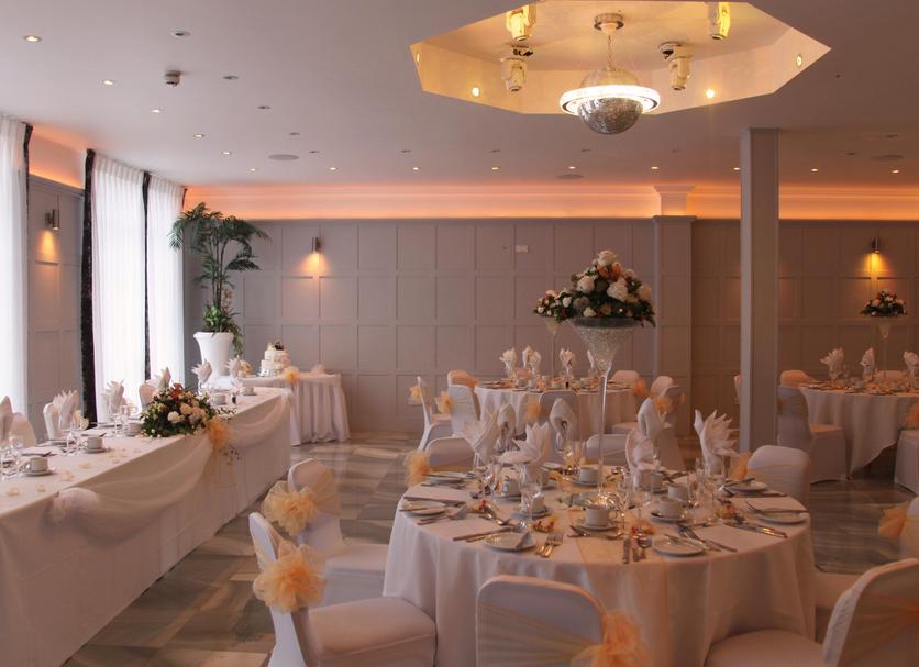 Banquet hall Photo