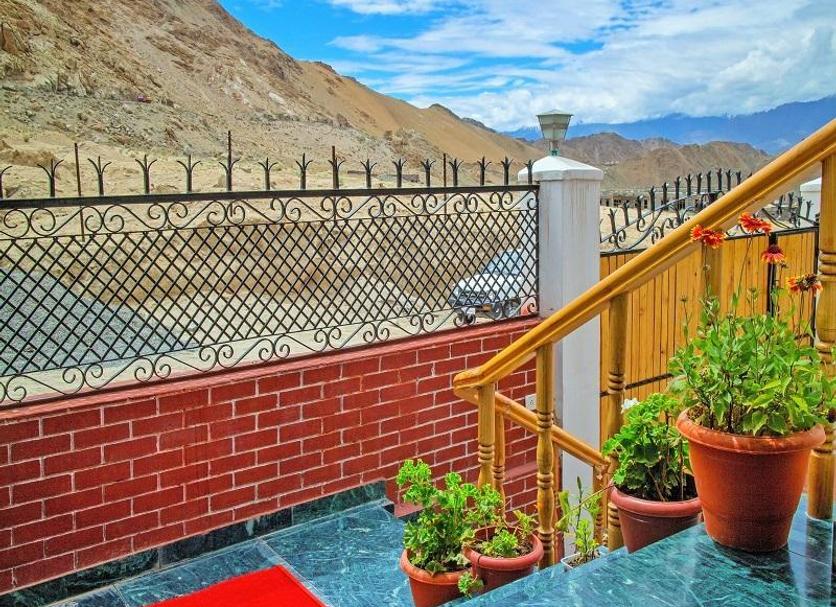 Balcony Photo