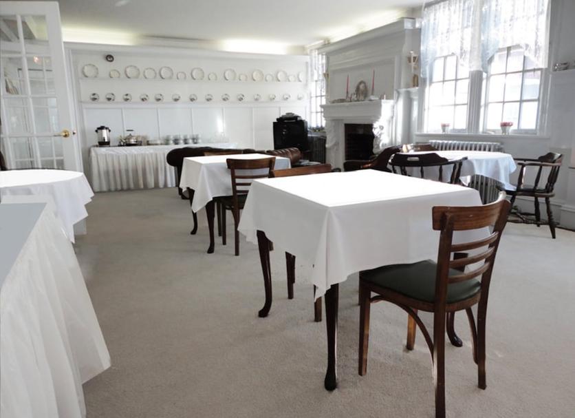 Restaurant Photo