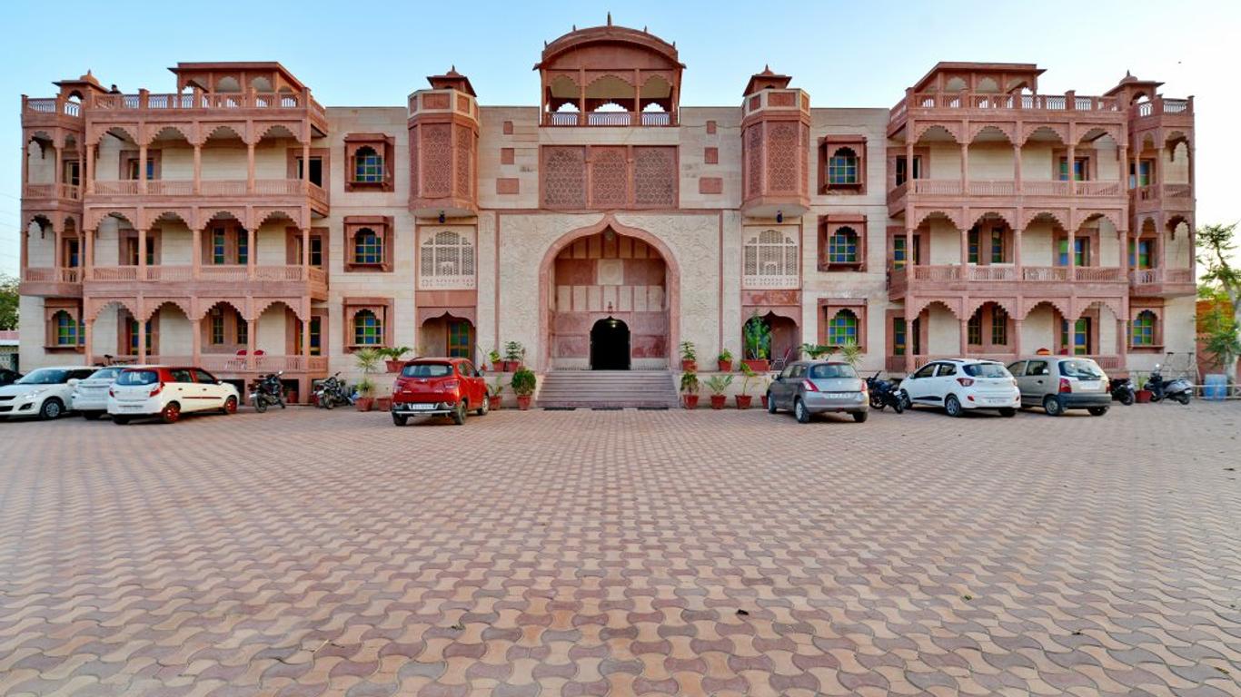 Super OYO Collection O New Red Fort Resort