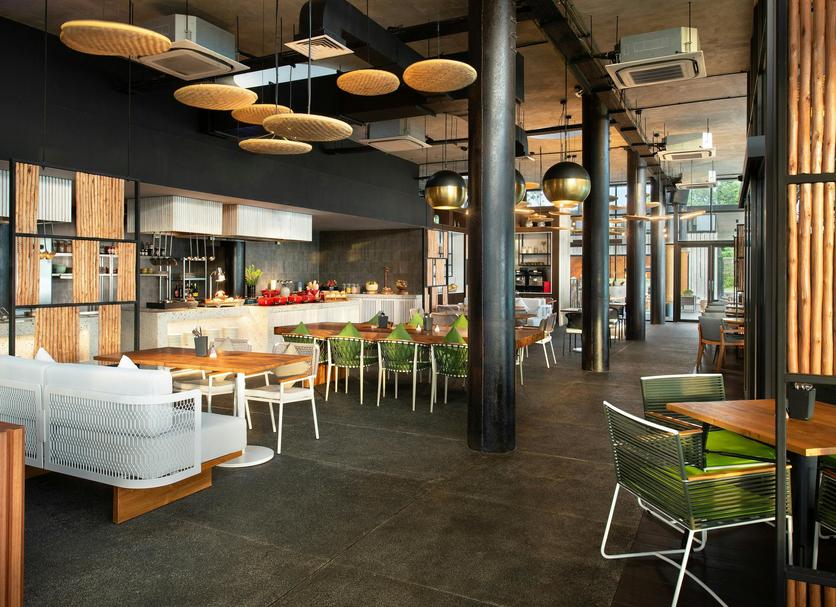 Restaurant Photo