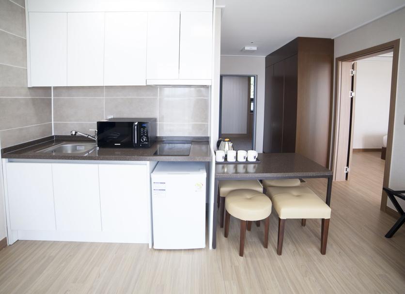 Kitchen Photo