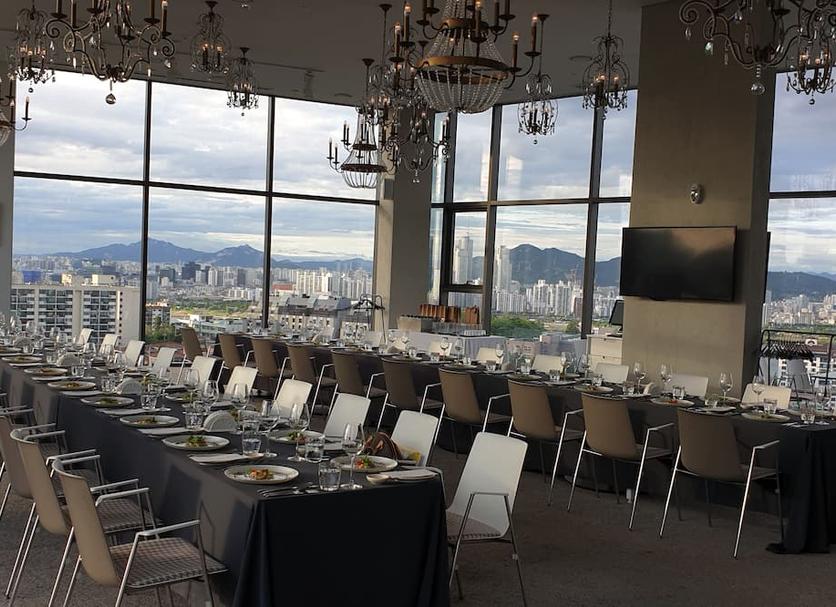Banquet hall Photo