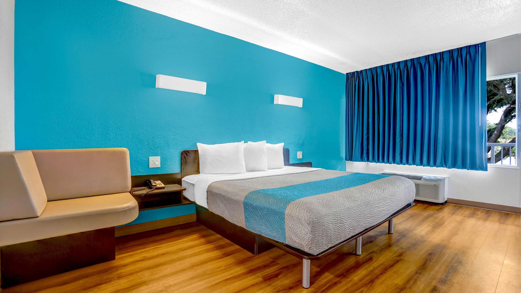 Motel 6 Jacksonville Nc from $59. Jacksonville Hotel Deals & Reviews