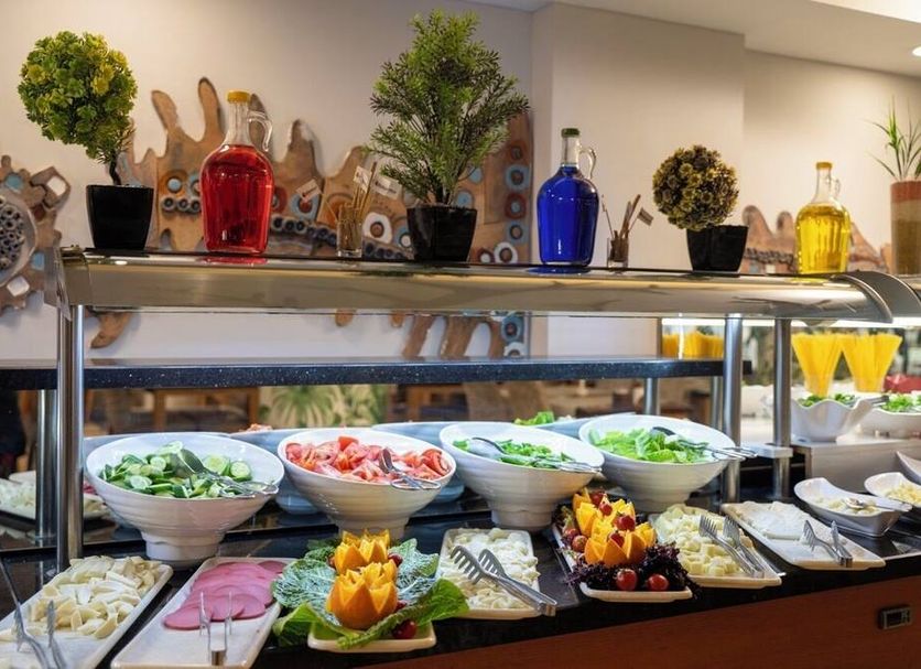 Buffet Photo