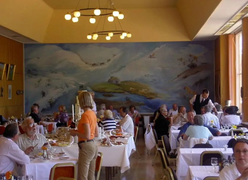 Restaurant Photo