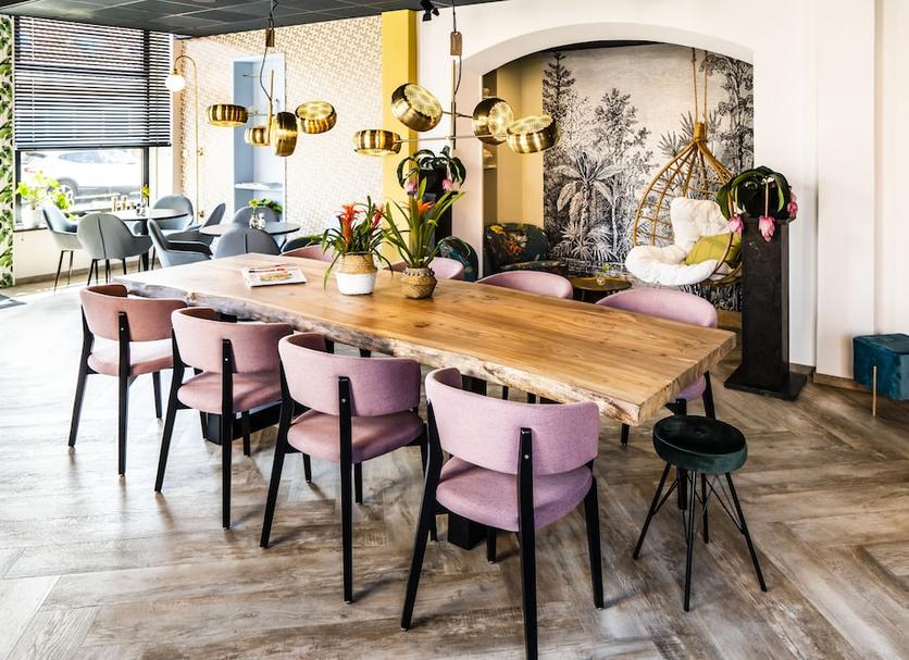 Dining room Photo