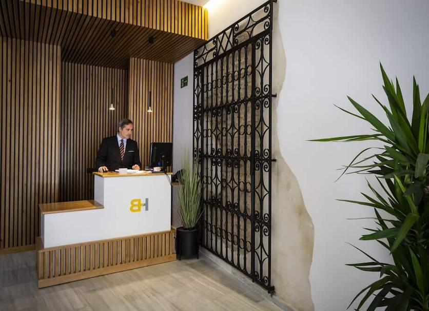 Front desk Photo
