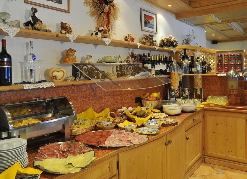 Buffet Photo