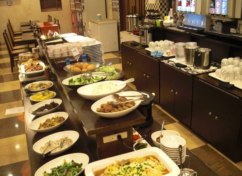 Buffet Photo