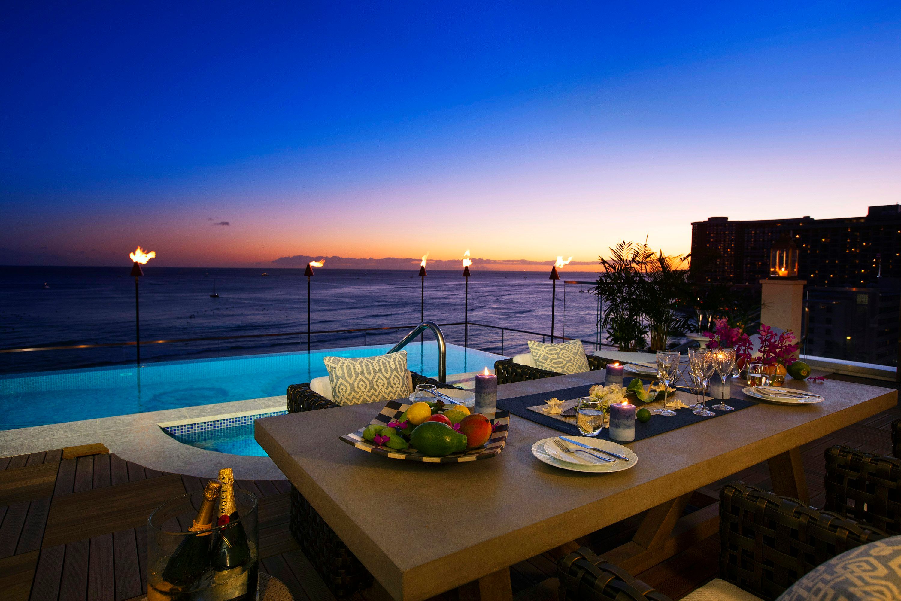 Espacio The Jewel Of Waikiki from $1,763. Honolulu Hotel Deals