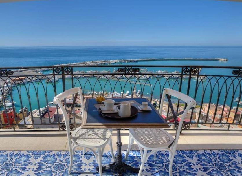 Balcony Photo
