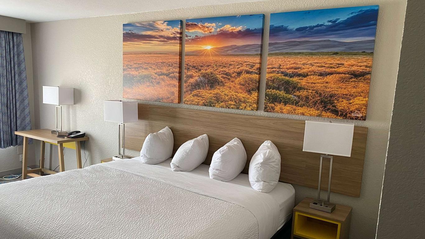 Days Inn by Wyndham Waco University Area
