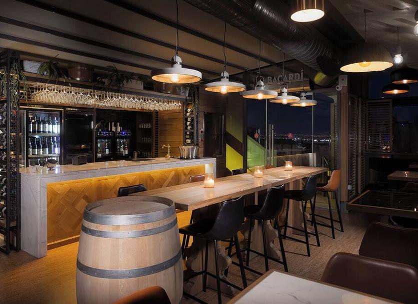 Bar Photo