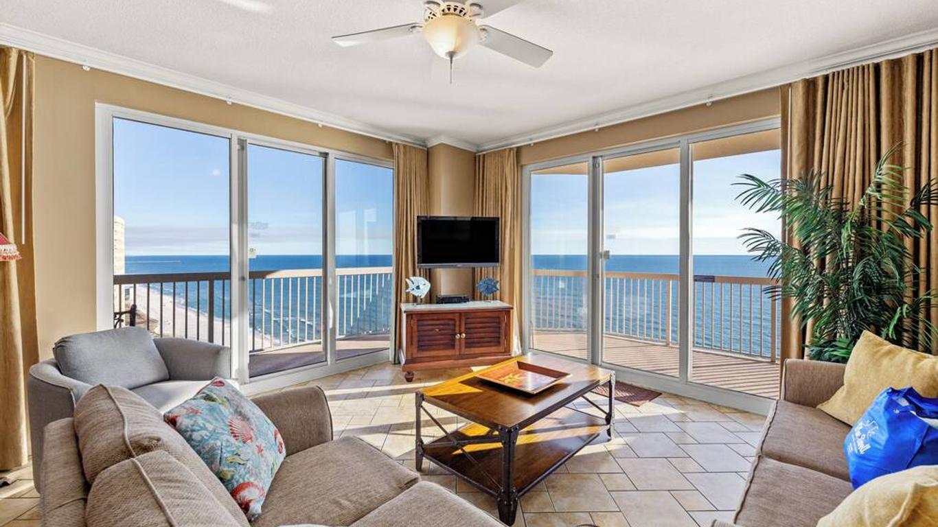 Gulf Front Master Bedroom! 2 Pools & Hot Tubs! Sleeps 8!
