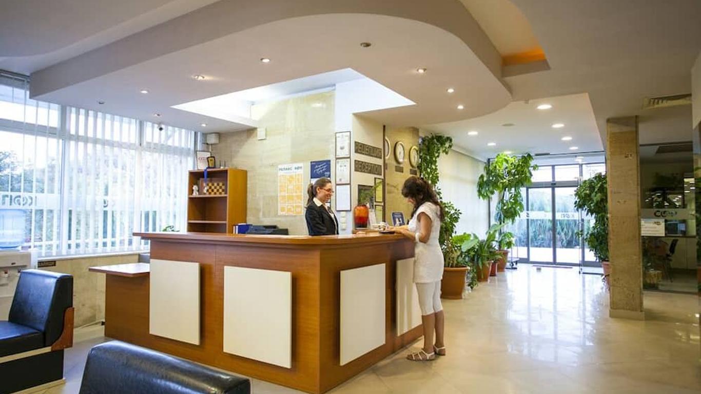 Relax Coop Hotel