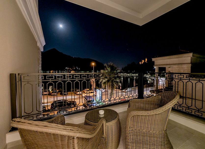 Balcony Photo