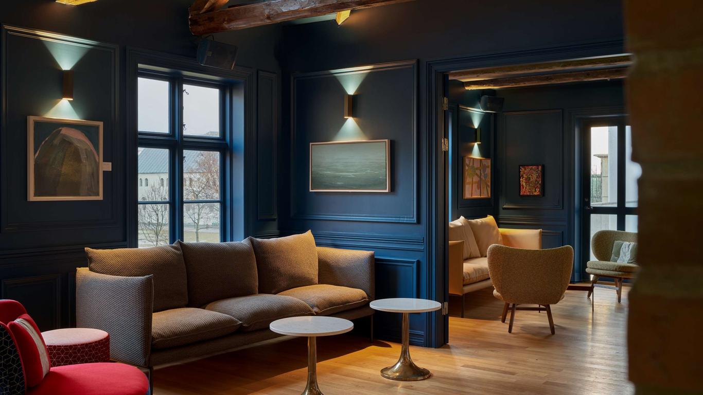 Iceland Parliament Hotel, Curio Collection By Hilton