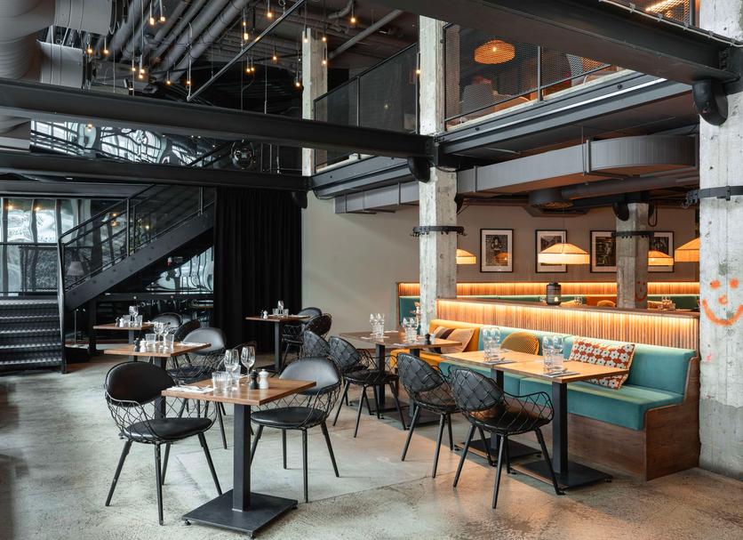 Restaurant Photo