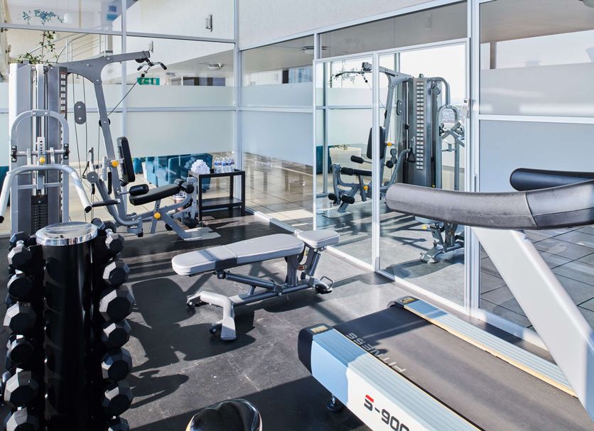 Best Western Plus Gran Hotel Centro Historico Guadalajara fitness room with treadmill and weight machines