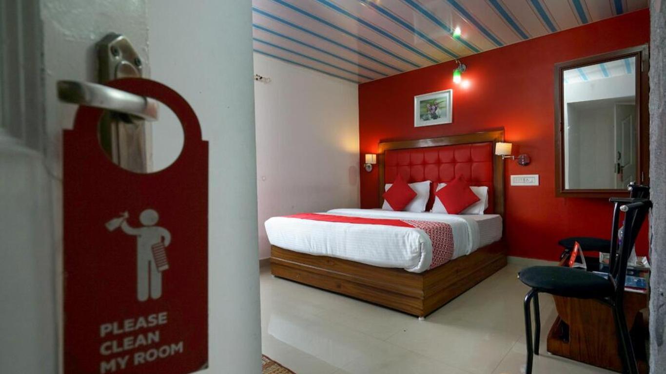 OYO 8653 Achus Inn