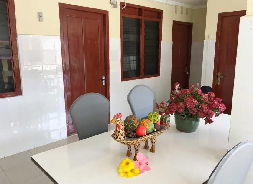 Dining room Photo