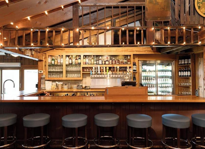 Bar Photo