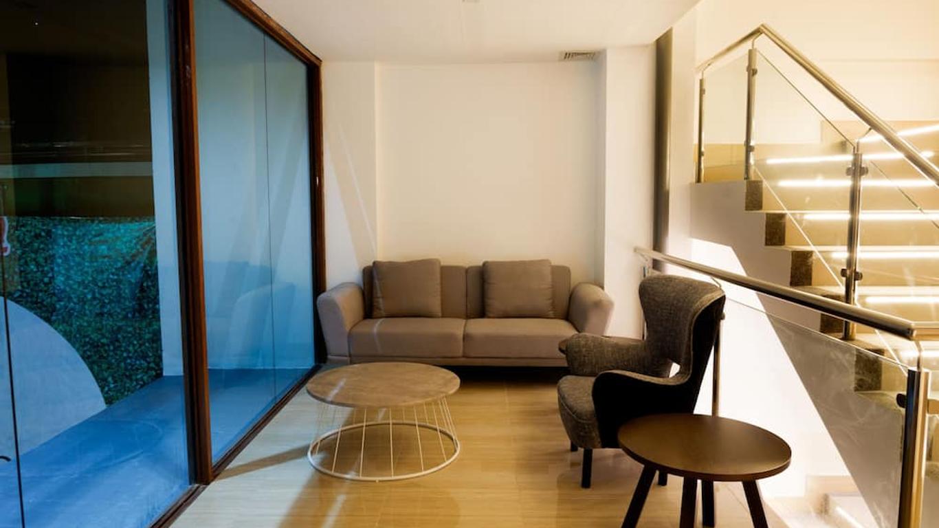 Vivien's Hotel