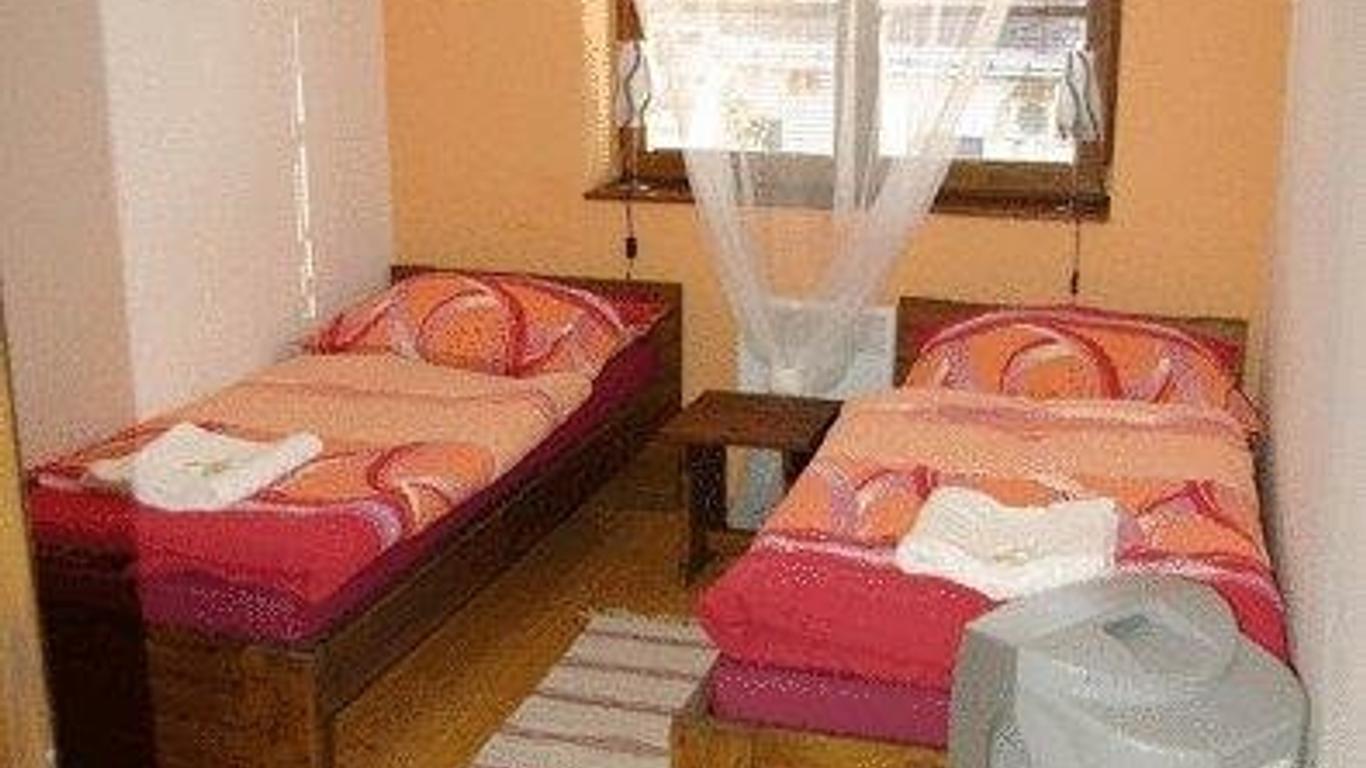Penzion a Vinoteka Hrozen