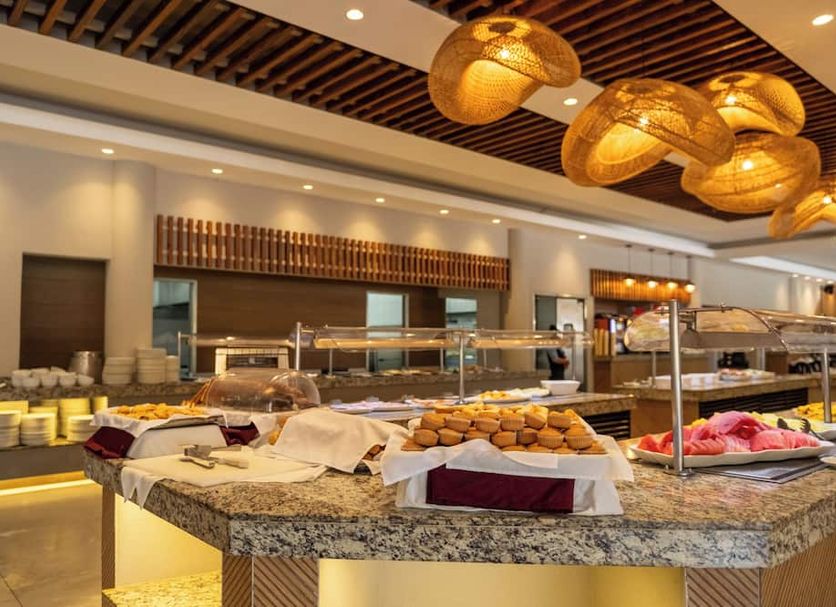 Buffet Photo