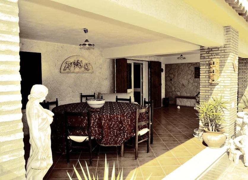 Dining room Photo