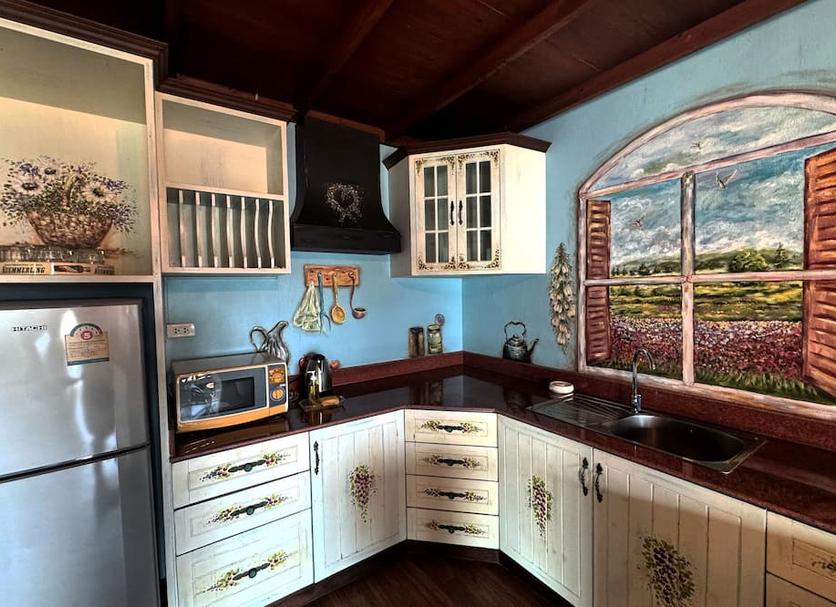 Kitchen Photo