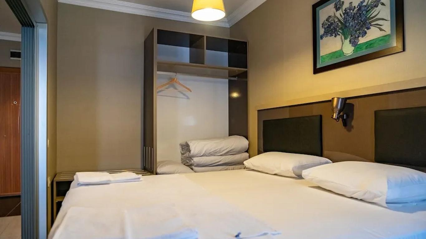 Maidos Suites