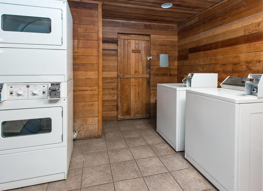 Laundry facility Photo