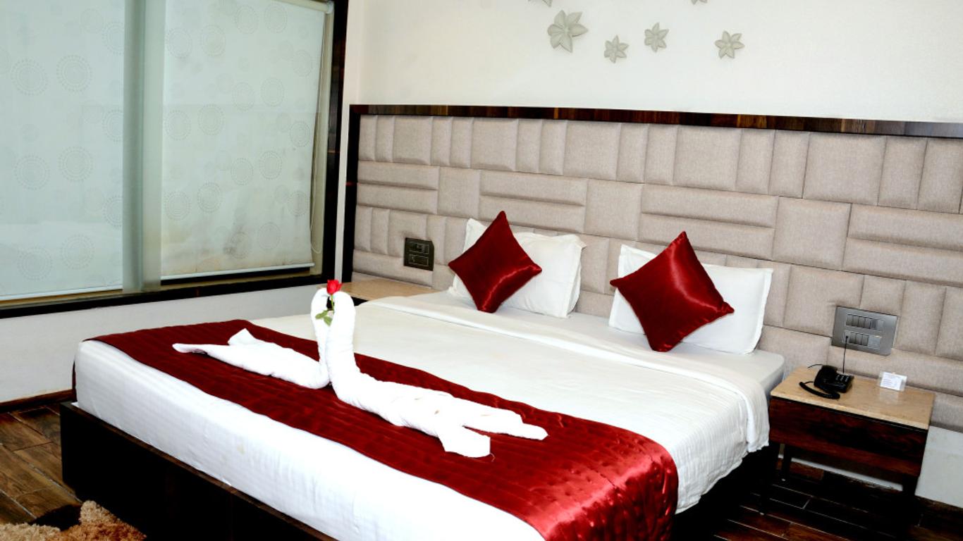 Hotel Supreme Grande