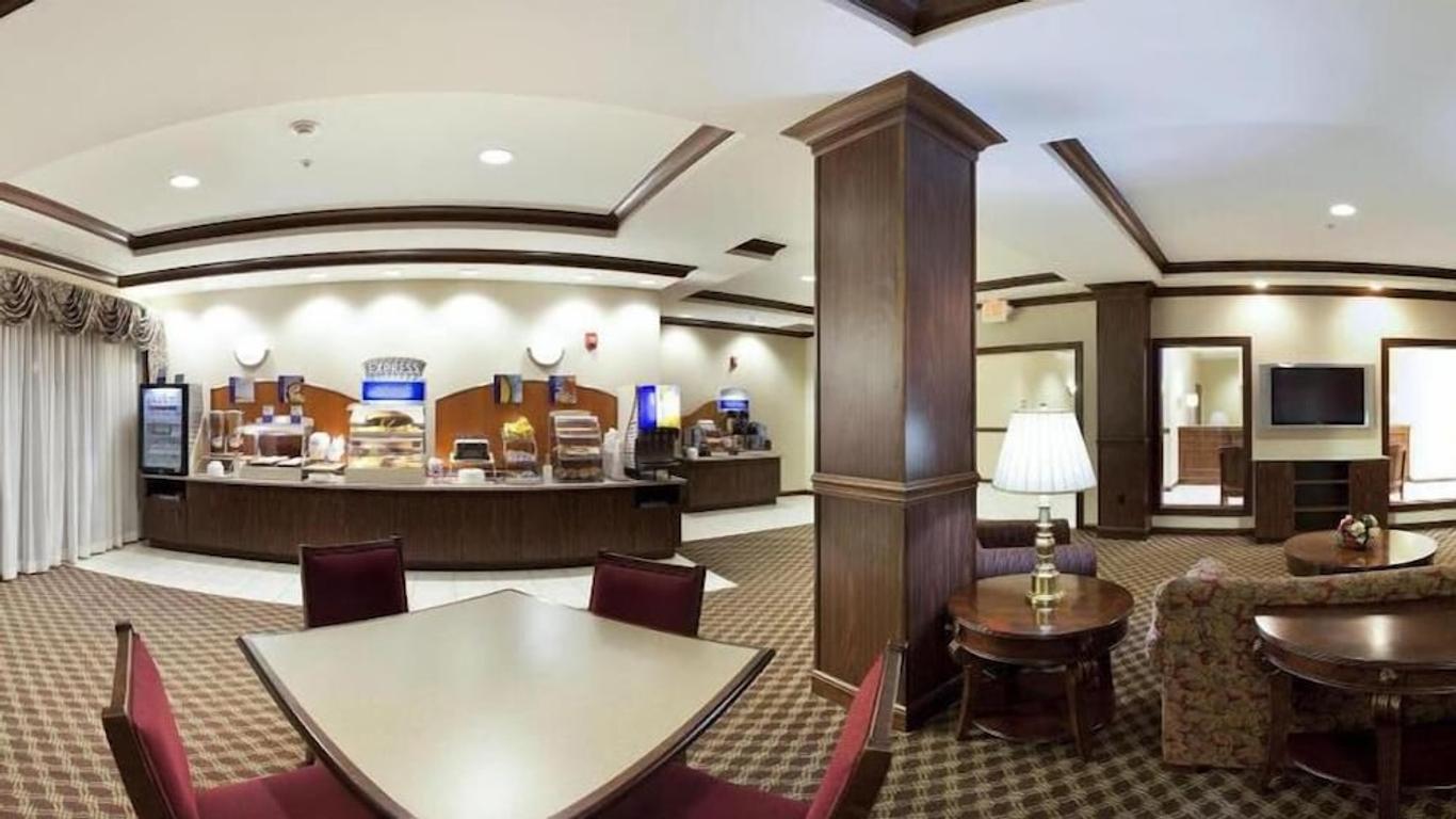 Holiday Inn Express Hotel & Suites Franklin - Oil City