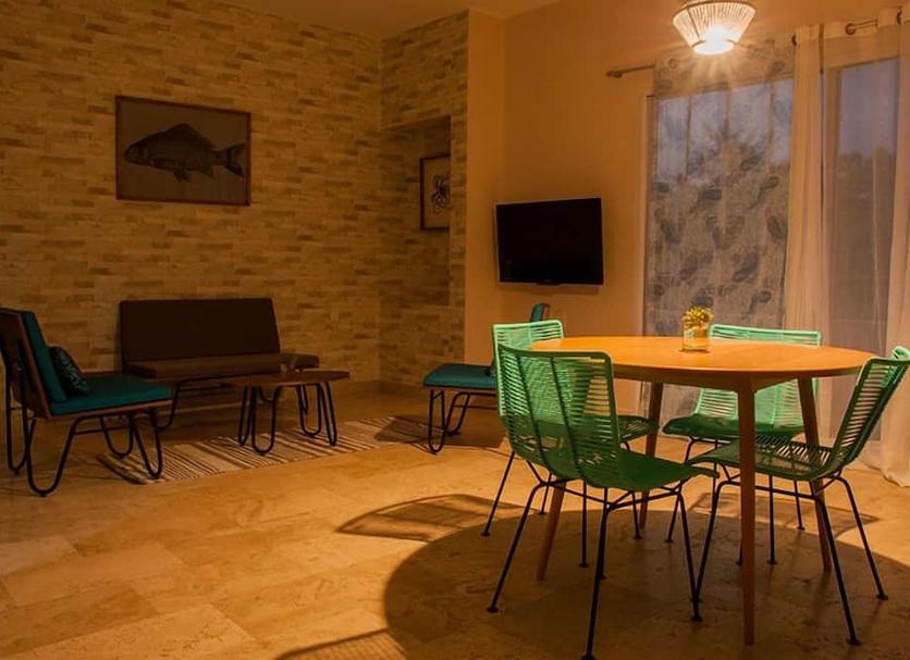 Dining room Photo