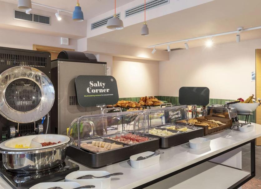 Buffet Photo