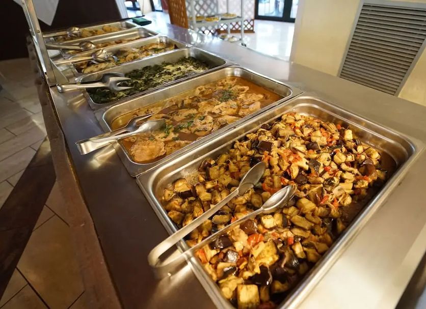 Buffet Photo