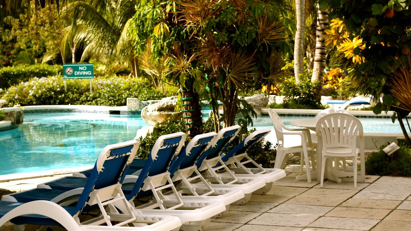 Sunrise Beach Club