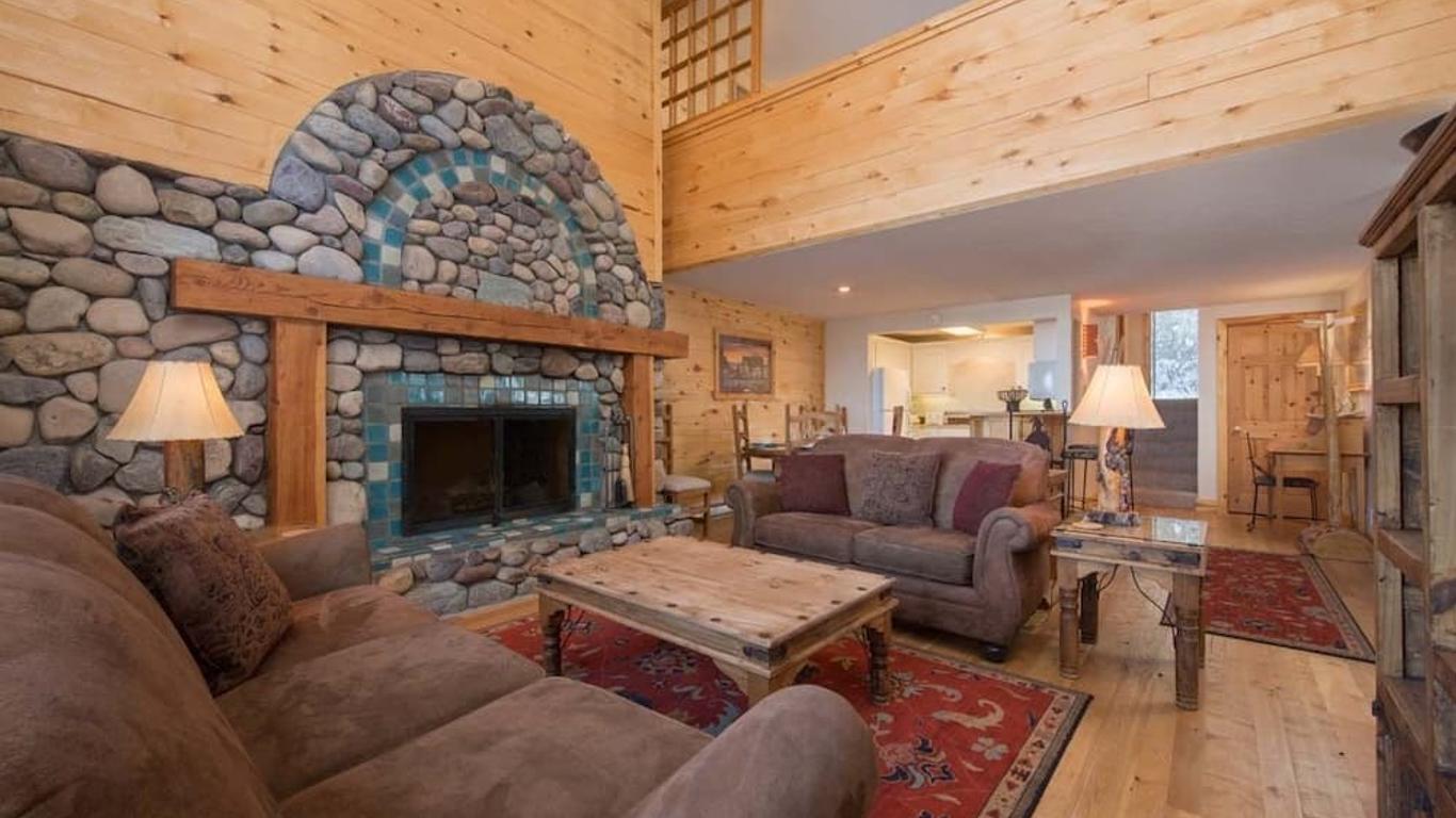 Jhrl - Four Seasons II #3 - Perfect Mountain Getaway