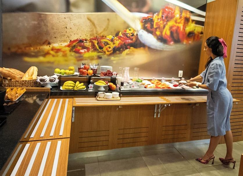 Buffet Photo