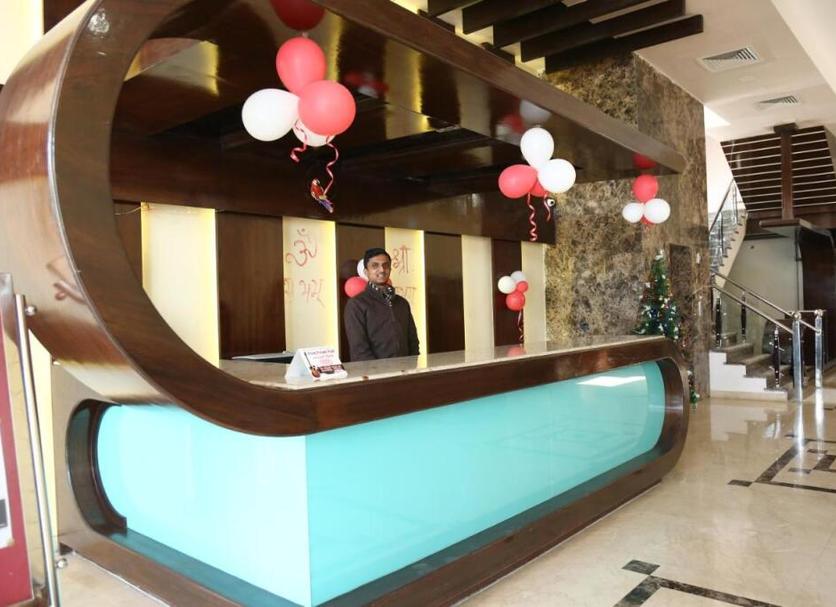 Front desk Photo