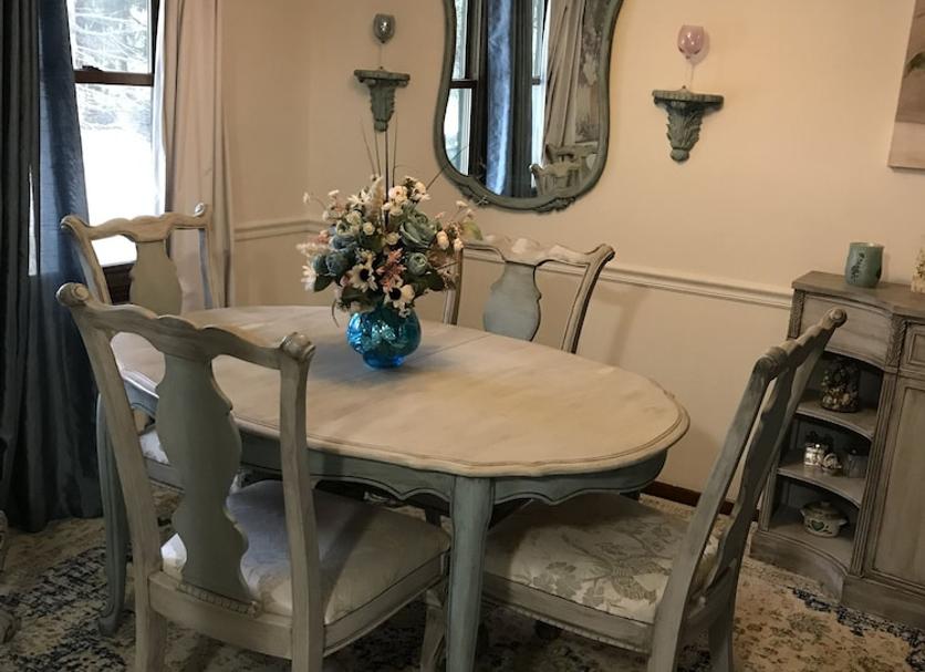 Dining room Photo