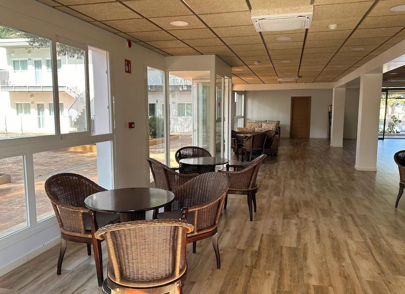 Dining room Photo