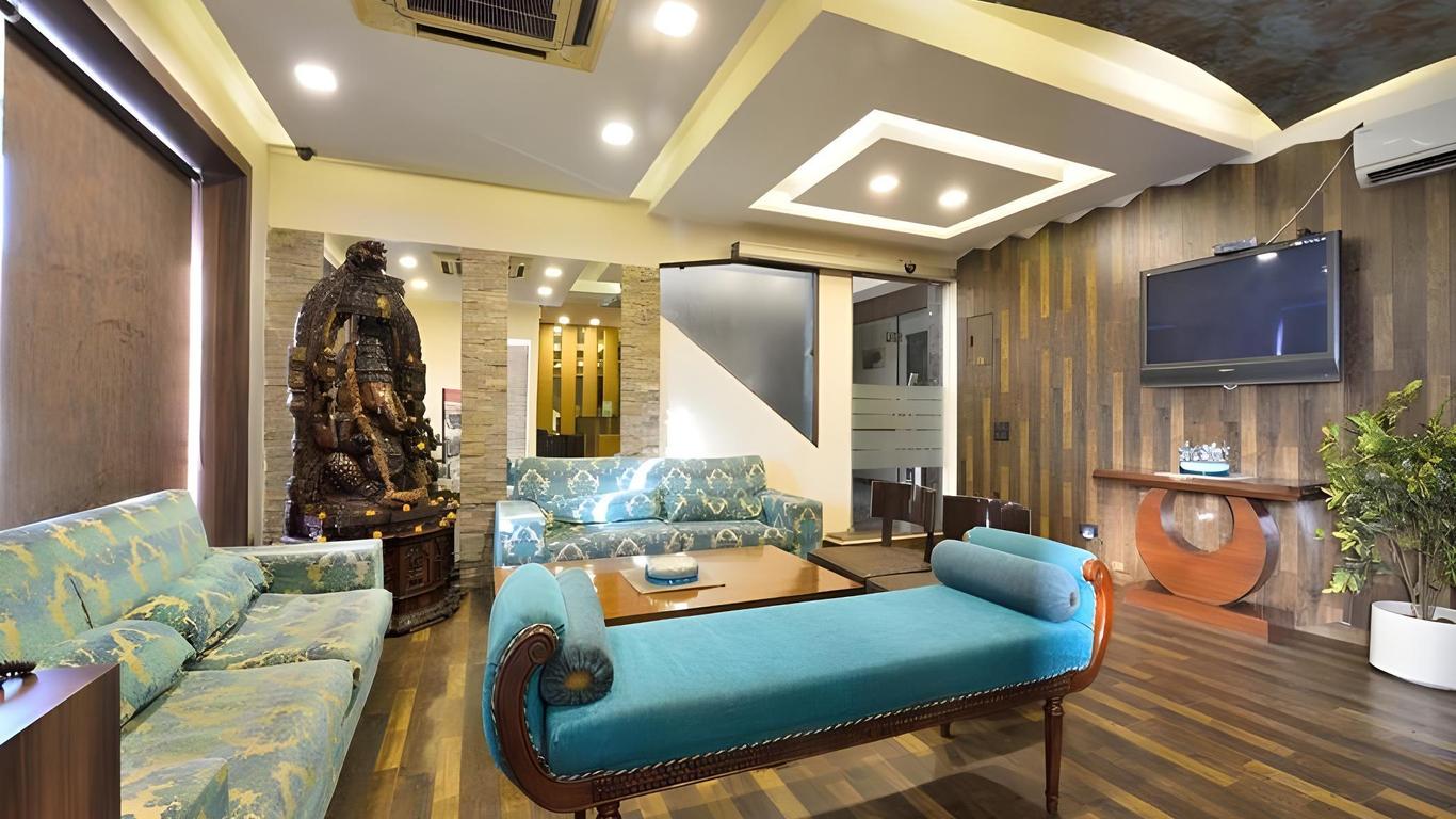 Hotel Clark Heights