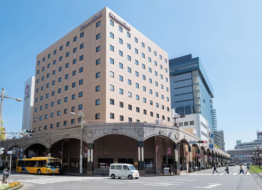 Richmond Hotel Kagoshima Kinseicho in Kagoshima, exterior corner view with arched ground-floor storefronts