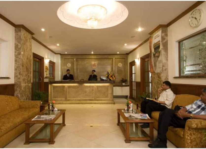 Front desk Photo