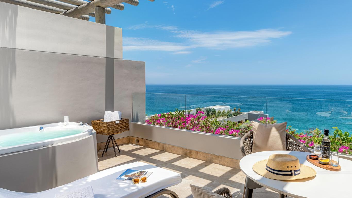 Grand Velas Boutique Hotel